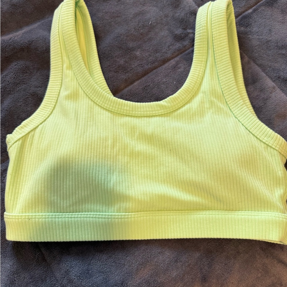 ALO Yoga  Ribbed Sports Bra size medium